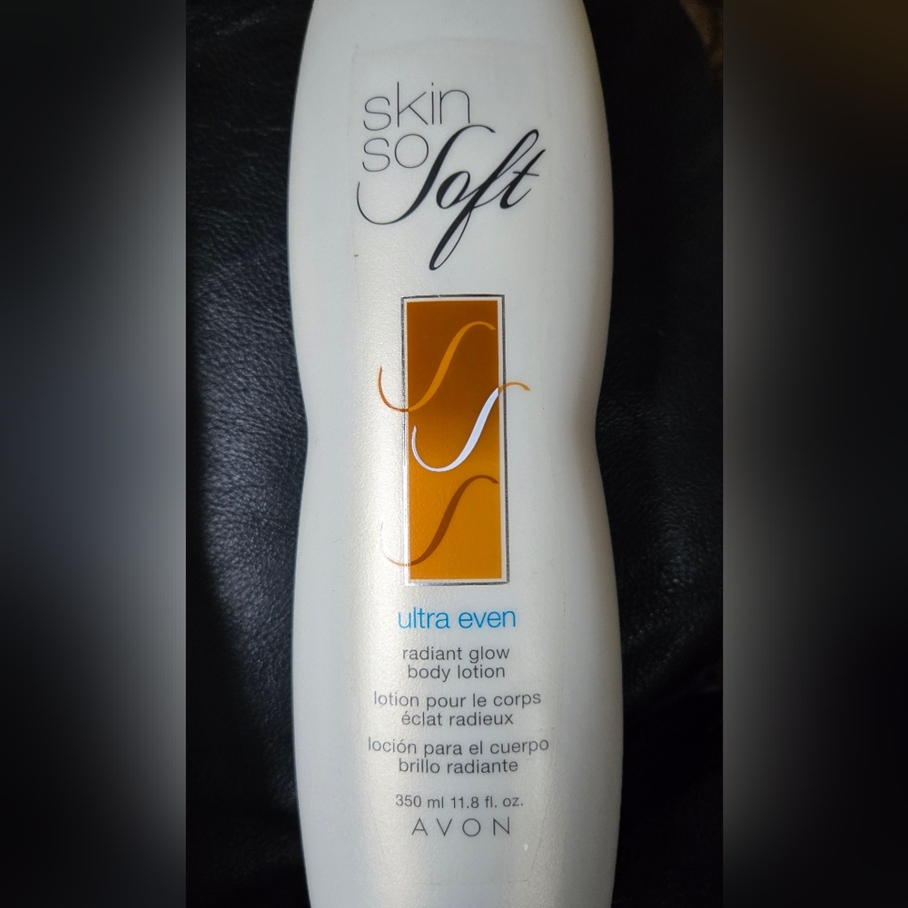 Avon Skin So Soft Body Wash & lotion Duo Signature Silk & Ultra Even 11.8floz - Picture 3 of 6